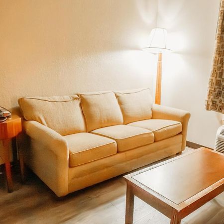 Benton Country Garden & Suites מראה חיצוני תמונה