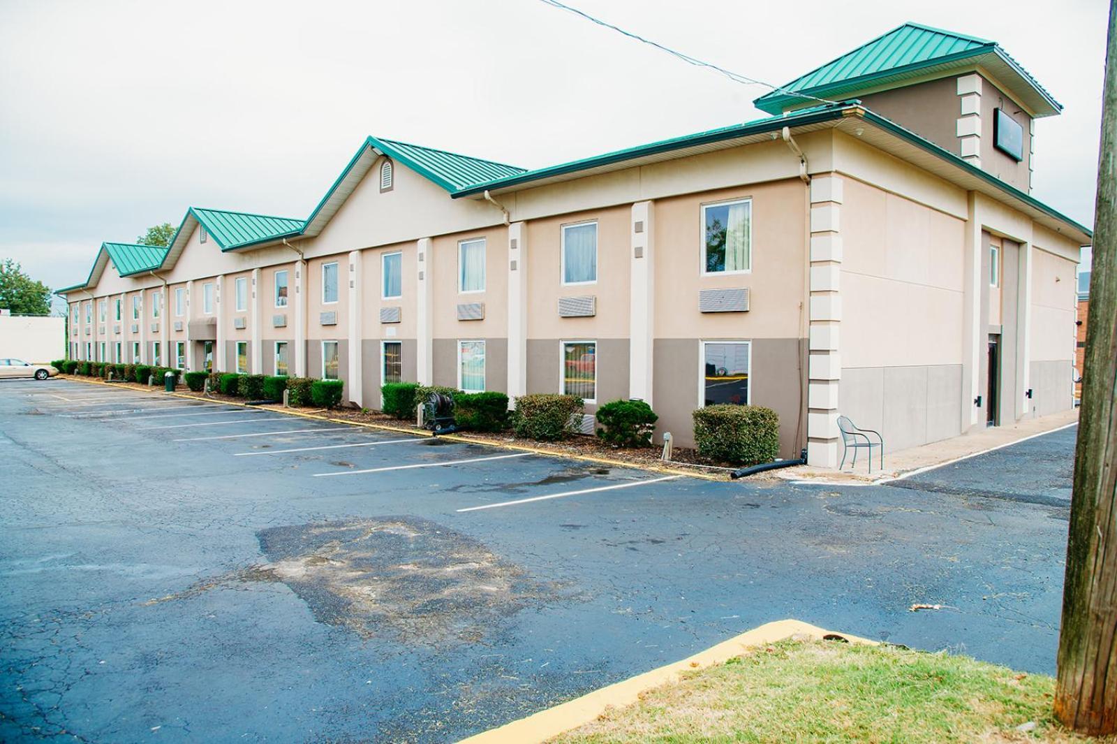Benton Country Garden & Suites מראה חיצוני תמונה